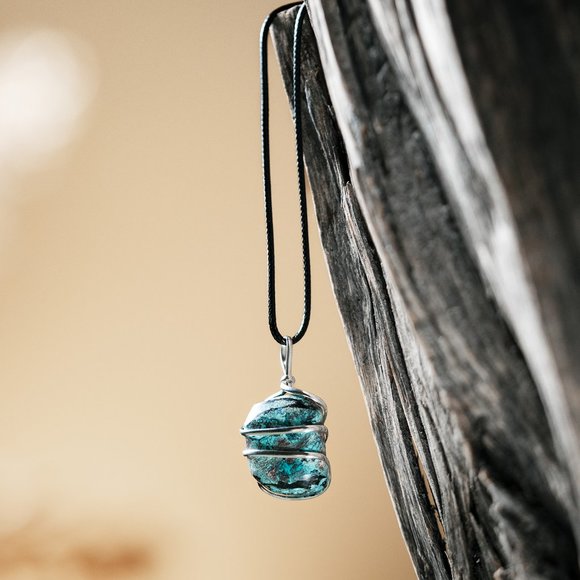 Chrysocolla Pendant Necklace for Communication, Wisdom, and Calmness - Picture 6 of 10